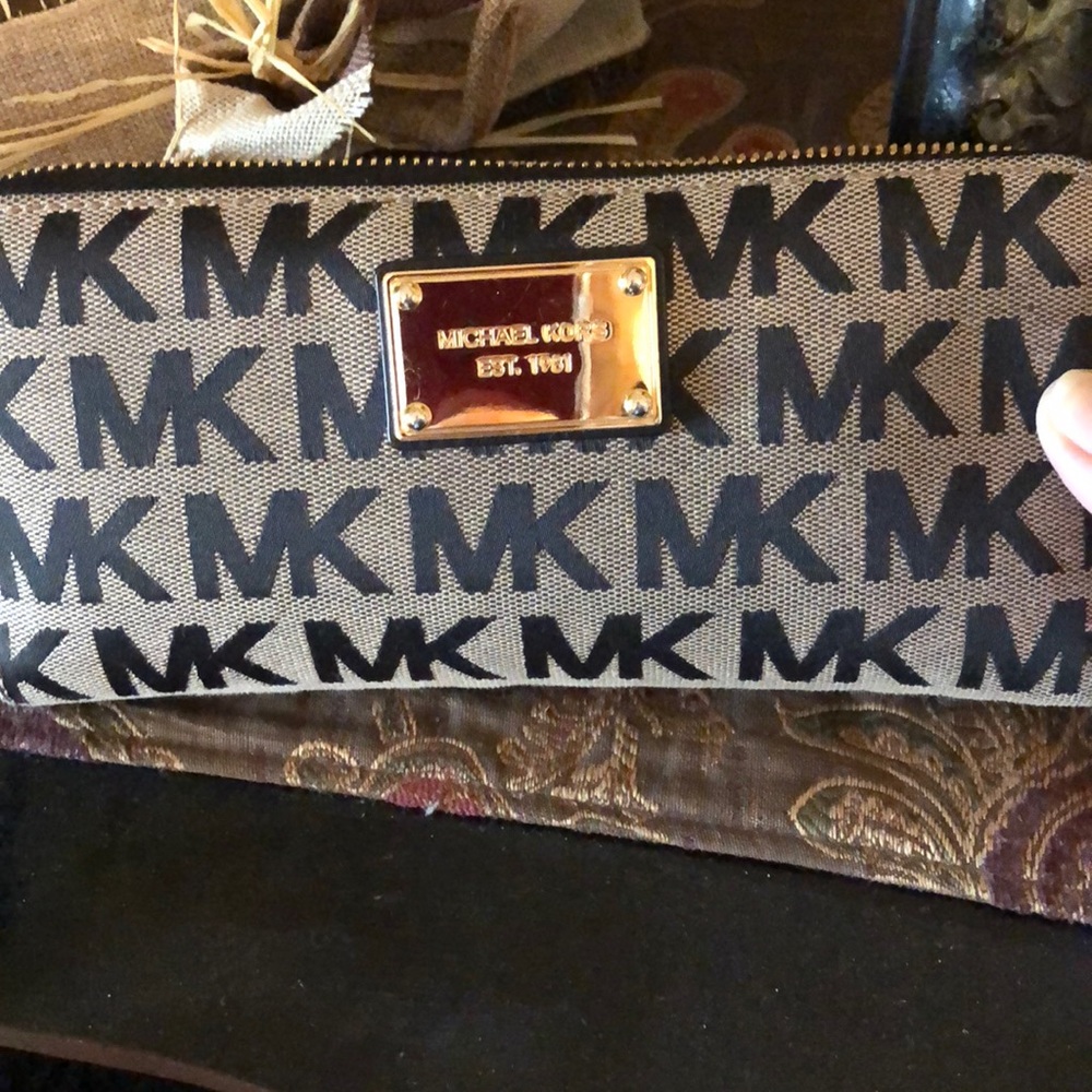 Michael Kors Jetset wallet